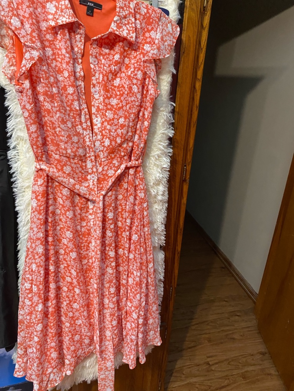 R&K Women’s Ruffle Sleeve Button-Down Coral/White Fully Lined Maxi Dress. Size.4